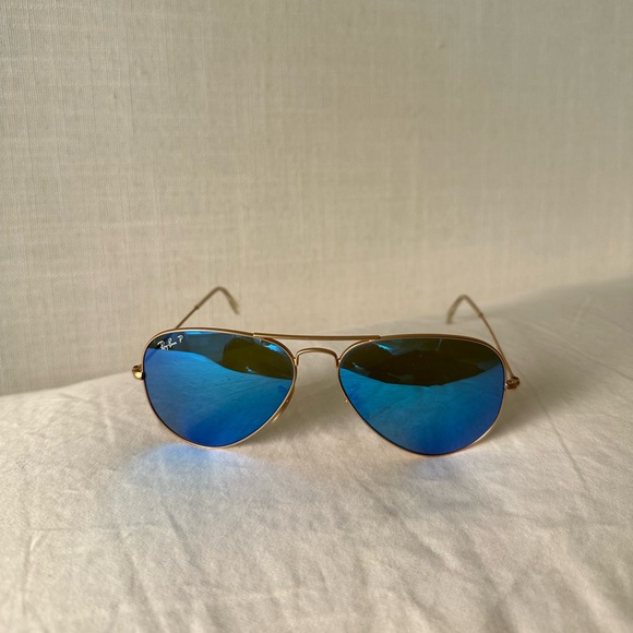 Ray-Ban Aviator Flash Lenses Polarized in Matte Gold / Blue Lens - Picture 3 of 10